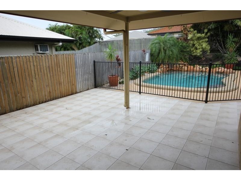 28 Warbler Crescent, Douglas QLD 4814