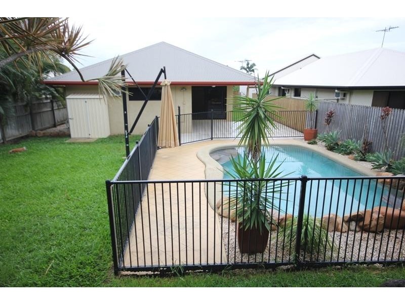 28 Warbler Crescent, Douglas QLD 4814