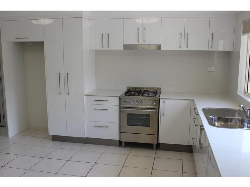 15 Badelona Street, Cranbrook QLD 4814