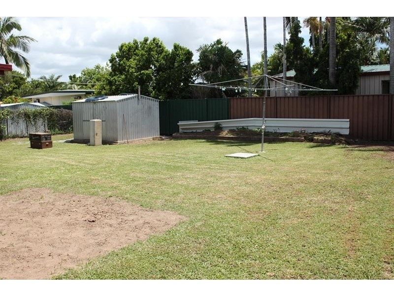 15 Badelona Street, Cranbrook QLD 4814