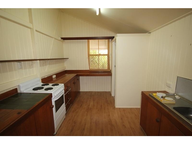 13A Harold Street, West End QLD 4810