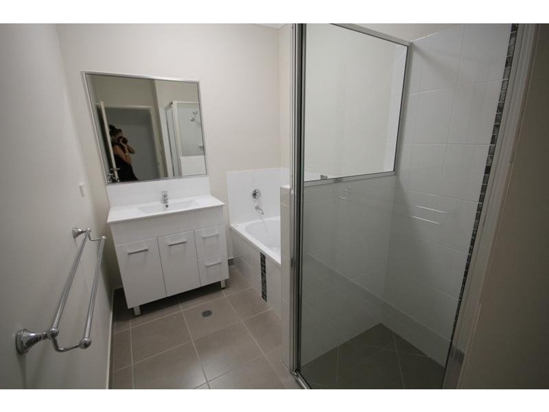 10a Wakeboard Circuit, Kelso QLD 4815