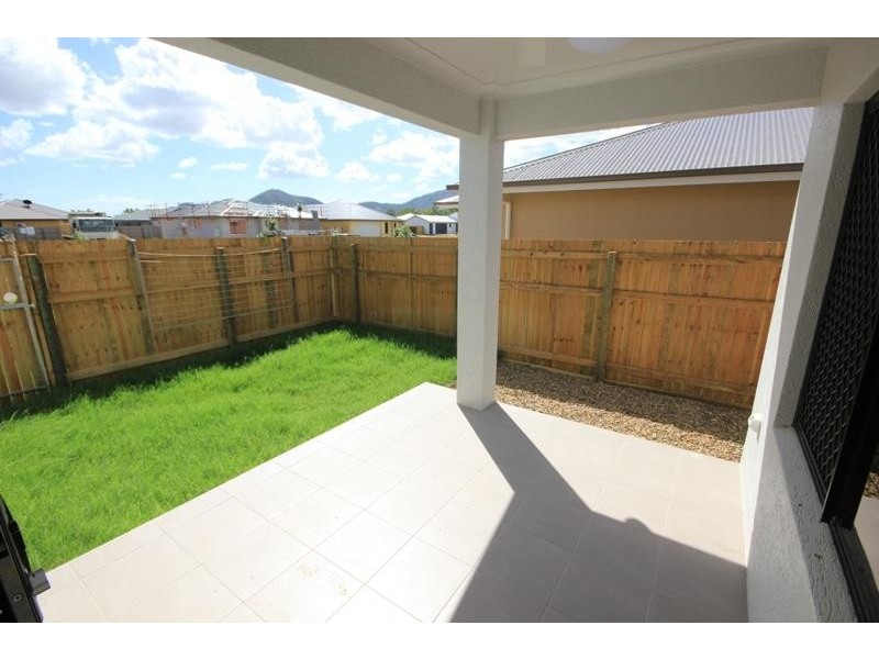 10a Wakeboard Circuit, Kelso QLD 4815