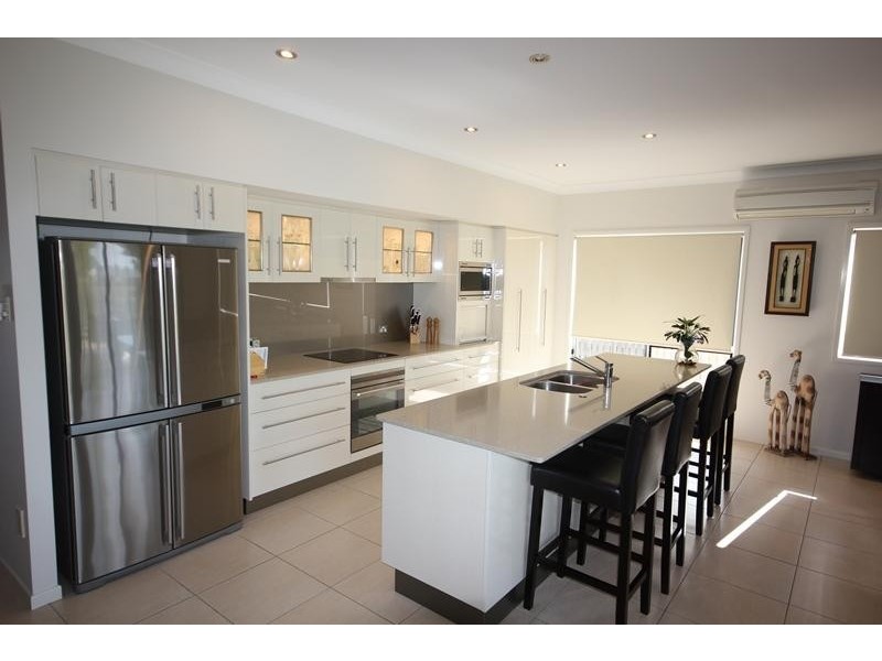 10 Albatross Court, Kirwan QLD 4817