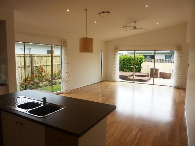 32 Dunlop Street, Kelso QLD 4815