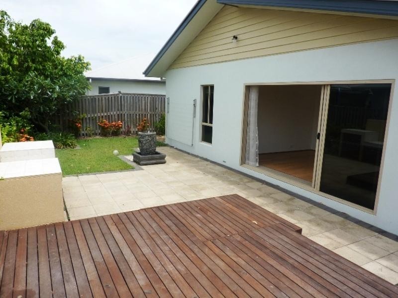 32 Dunlop Street, Kelso QLD 4815