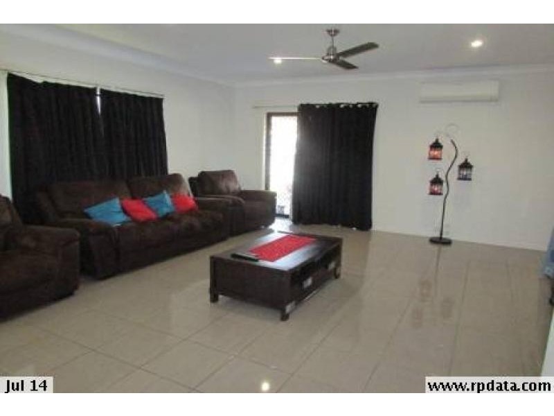 27 Kroymans Drive, Mount Louisa QLD 4814