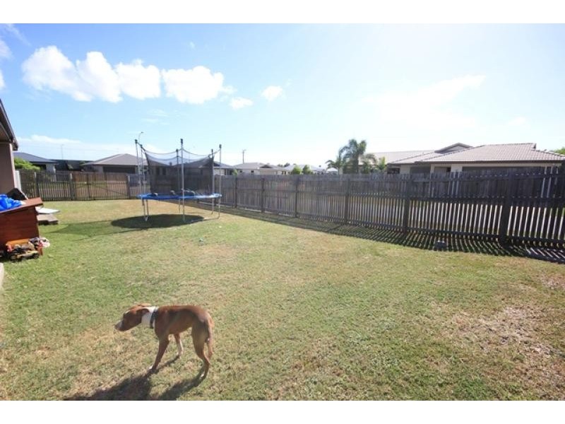 27 Kroymans Drive, Mount Louisa QLD 4814