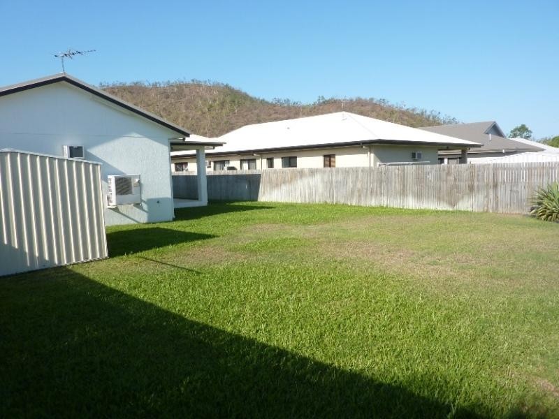 5 Keeper Court, Mount Louisa QLD 4814