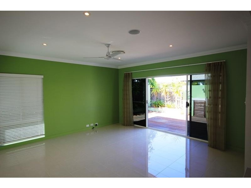 30 Dunlop Street, Kelso QLD 4815