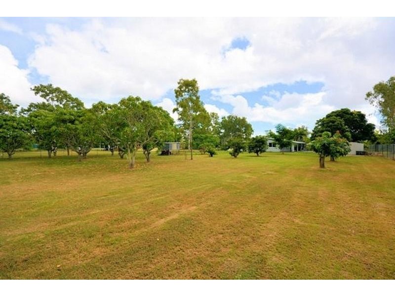 9 Heferen Crescent, Black River QLD 4818