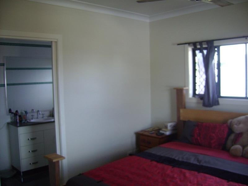 25 Bernard St, Malanda, Tablelands QLD 4680