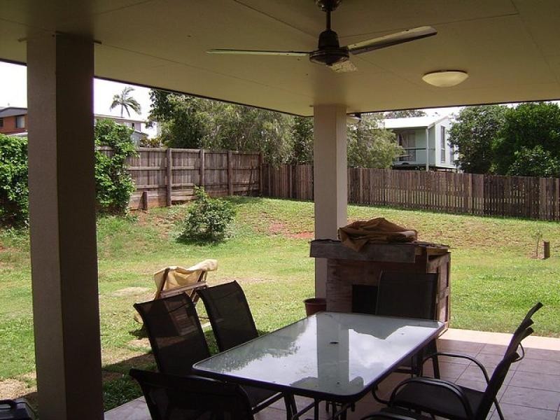 25 Bernard St, Malanda, Tablelands QLD 4680