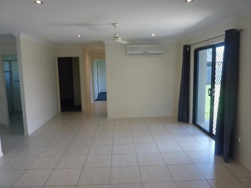 10 Anchorage Circuit, Bushland Beach QLD 4818