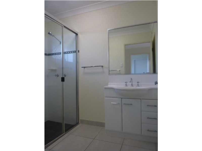 10 Anchorage Circuit, Bushland Beach QLD 4818