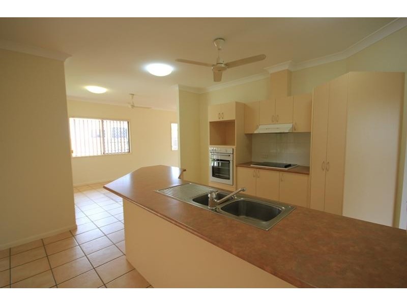 31 Rio Vista Way, Kirwan QLD 4817