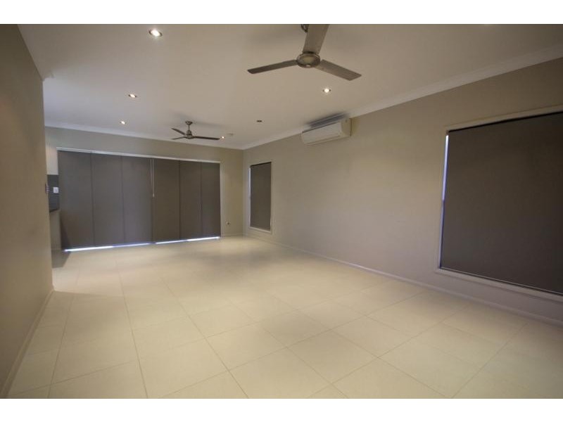 10b Sunhaven Boulevard, Burdell QLD 4818