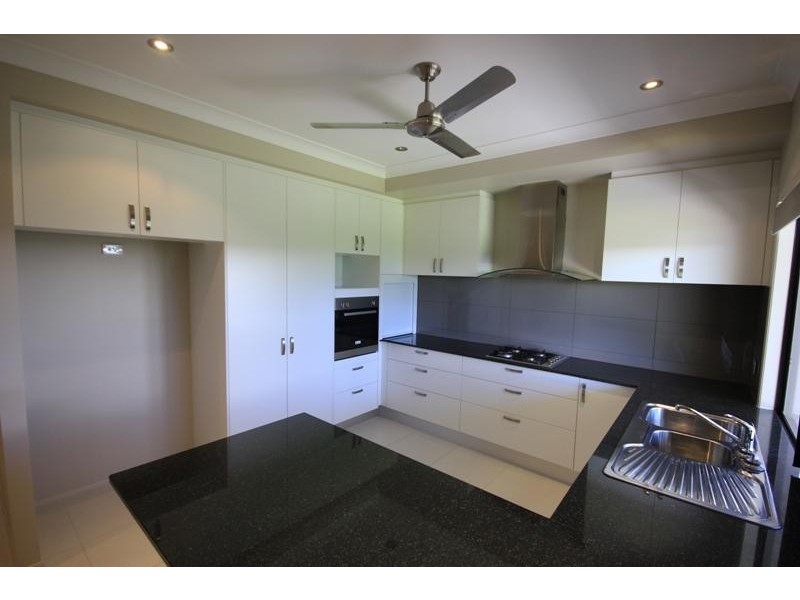 10b Sunhaven Boulevard, Burdell QLD 4818