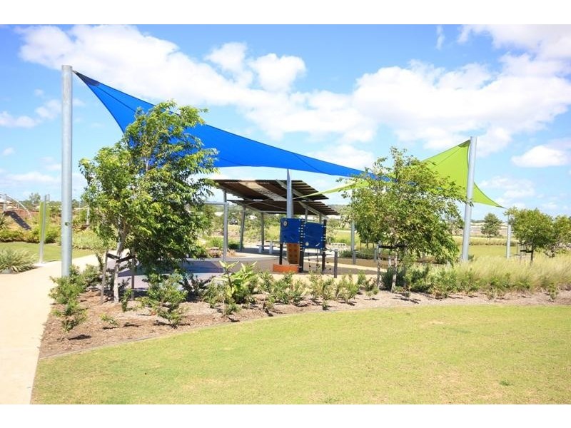 10b Sunhaven Boulevard, Burdell QLD 4818