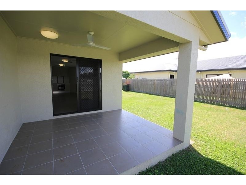 13 Hollanders  Crescent, Kelso QLD 4815