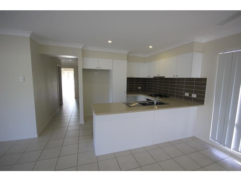 18 Yarra Crescent, Kelso QLD 4815