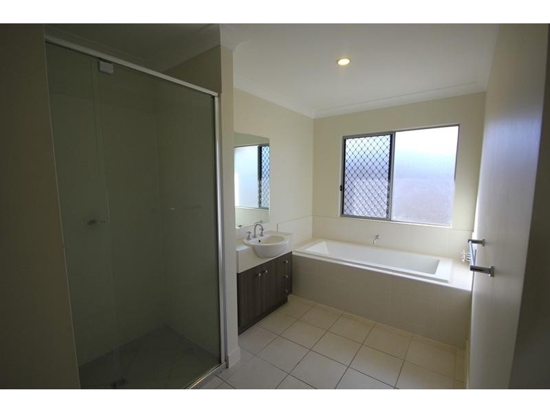 18 Yarra Crescent, Kelso QLD 4815