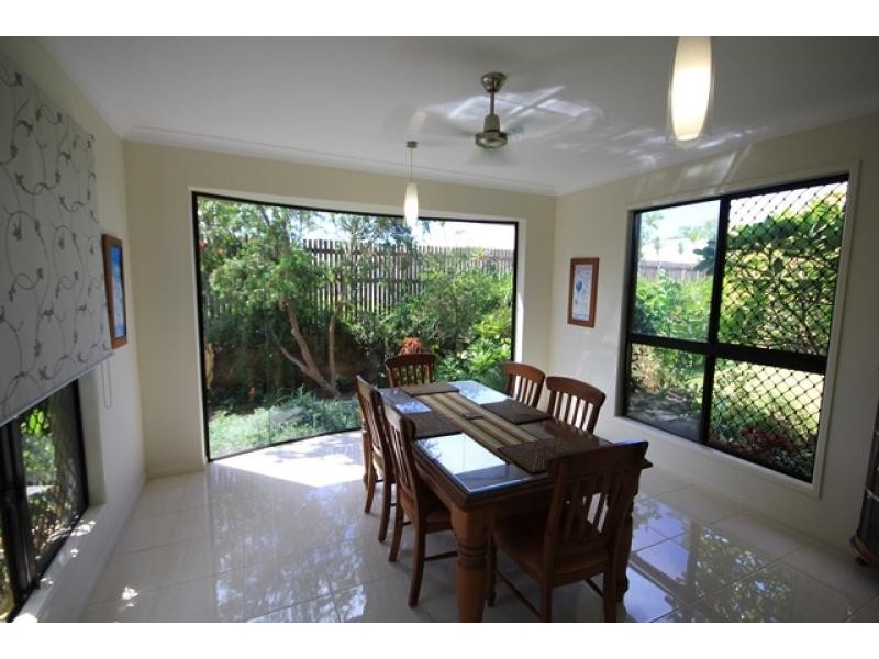 7 Mariala Court, Bushland Beach QLD 4818