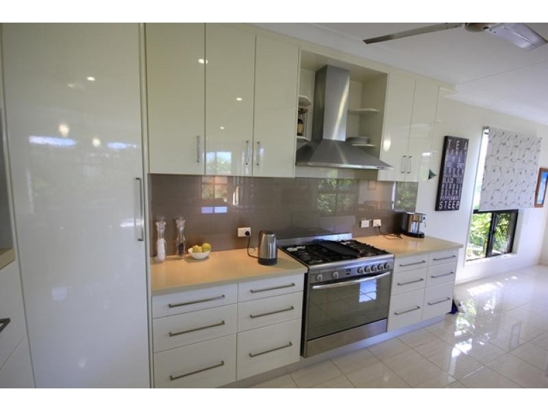 7 Mariala Court, Bushland Beach QLD 4818