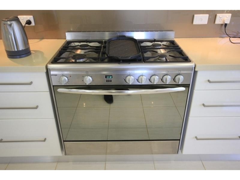 7 Mariala Court, Bushland Beach QLD 4818