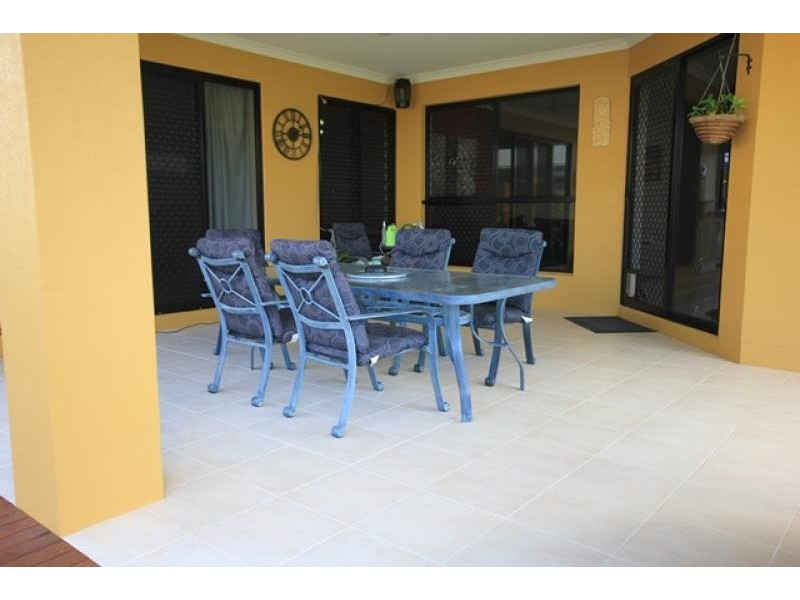 7 Mariala Court, Bushland Beach QLD 4818