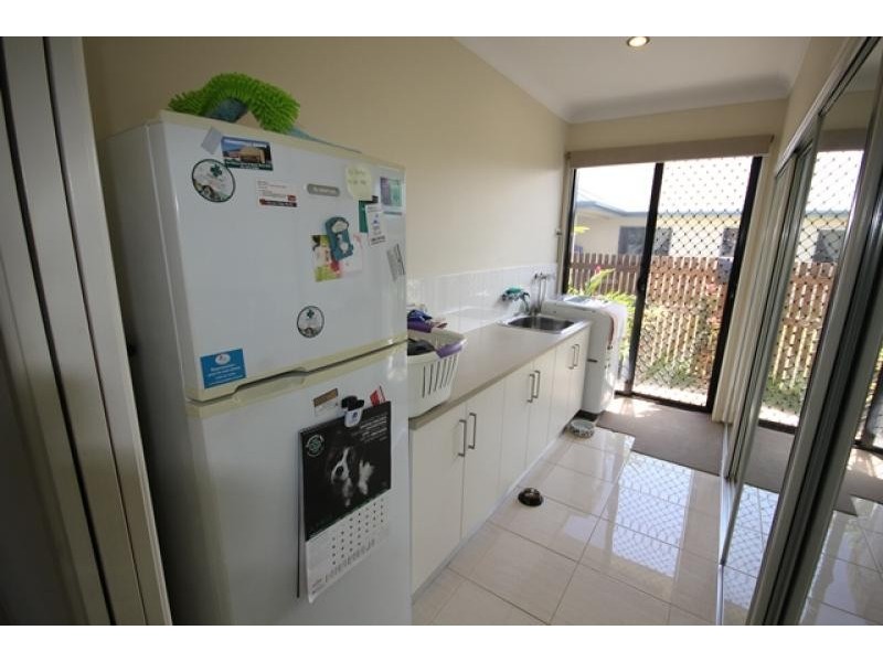 7 Mariala Court, Bushland Beach QLD 4818