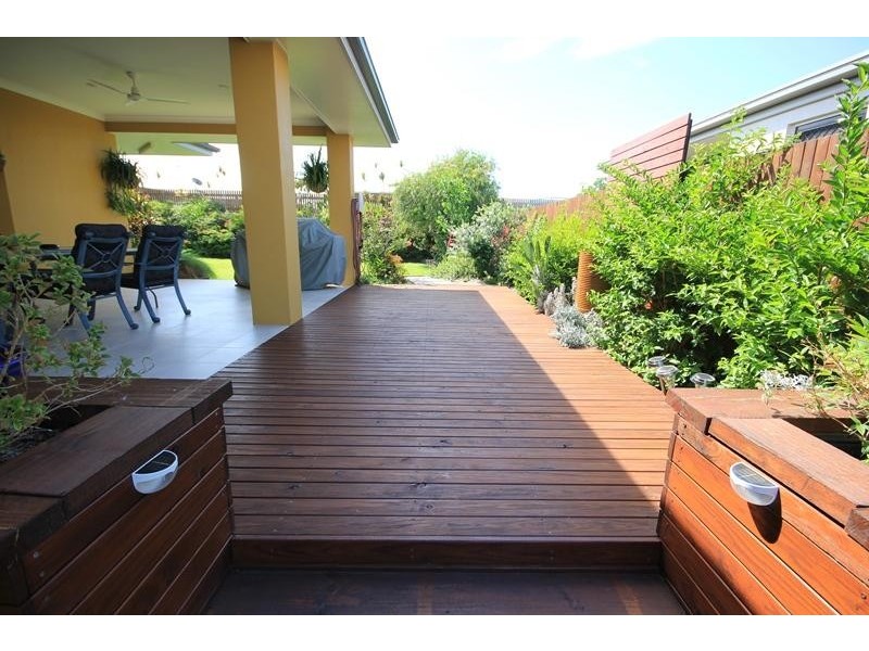 7 Mariala Court, Bushland Beach QLD 4818