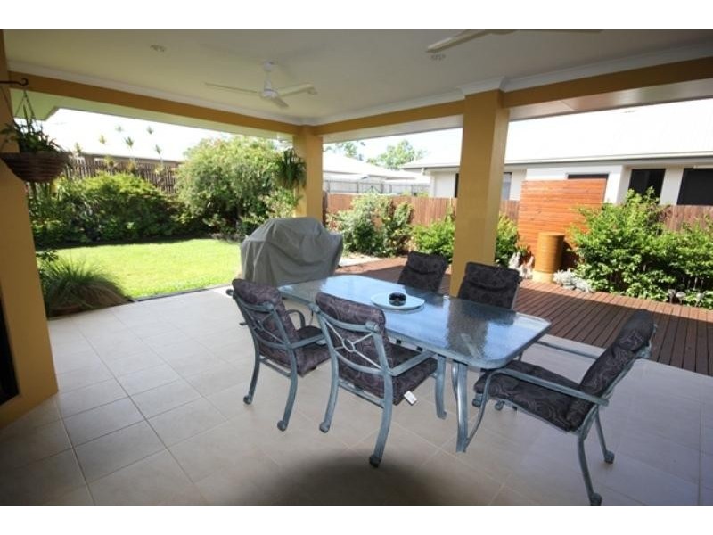 7 Mariala Court, Bushland Beach QLD 4818