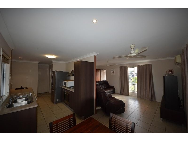 29 Wexford Crescent, Mount Low QLD 4818