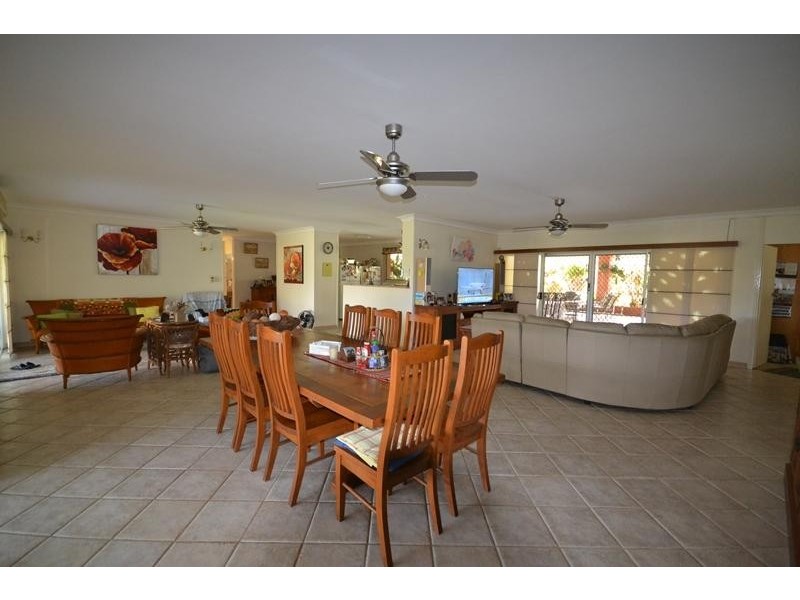 1155 Riverway  Drive, Rasmussen QLD 4815