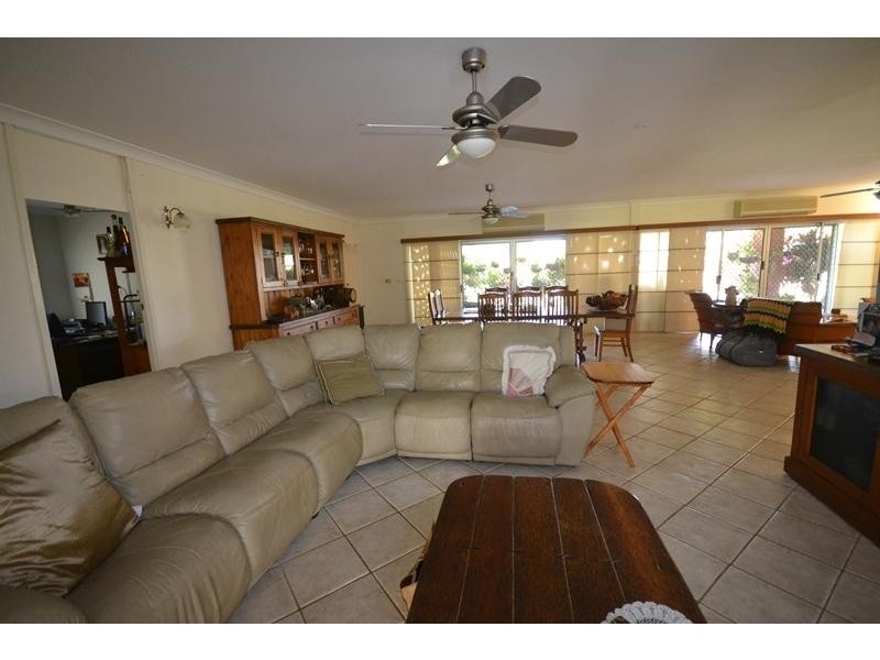 1155 Riverway  Drive, Rasmussen QLD 4815