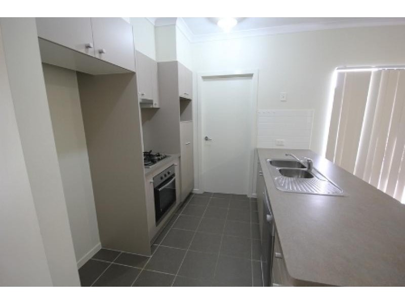 63 Derwent Circuit, Kelso QLD 4815