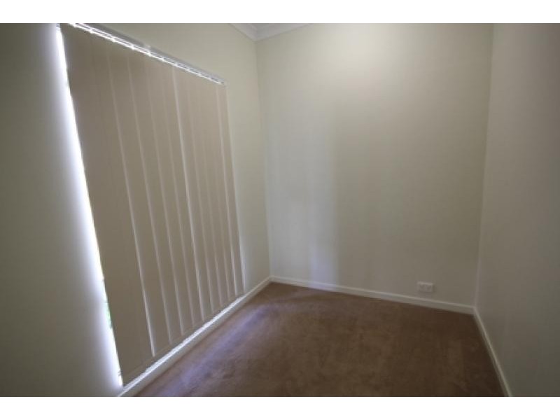 63 Derwent Circuit, Kelso QLD 4815