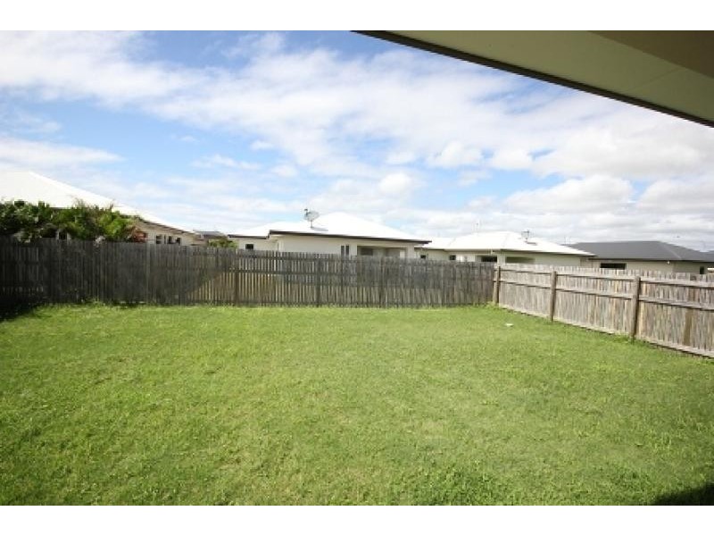 63 Derwent Circuit, Kelso QLD 4815