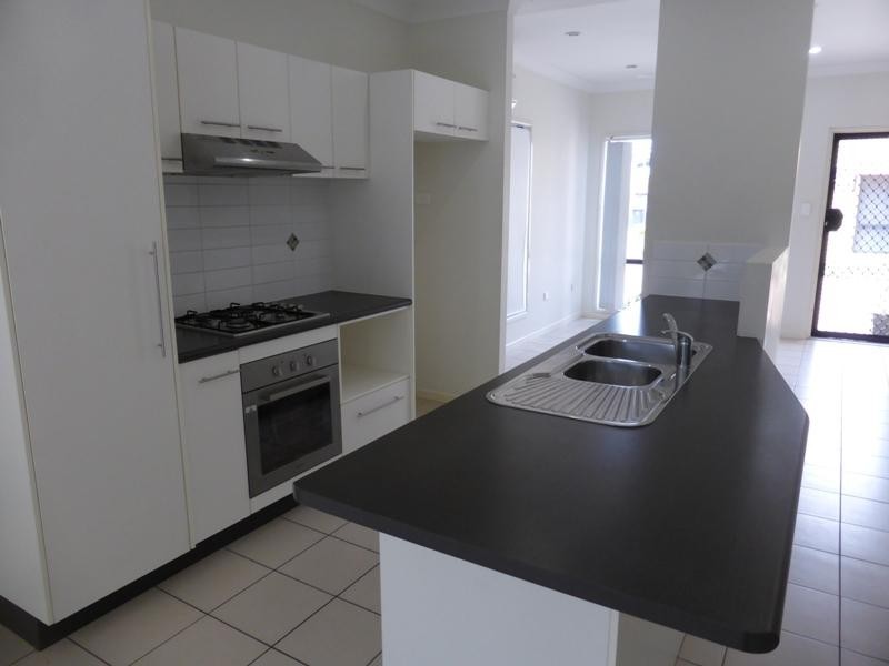 4/1339 Riverway Drives, Kelso QLD 4815