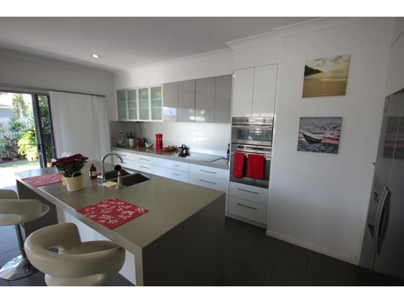 13 Balladonia  Avenue, Mount Low QLD 4818