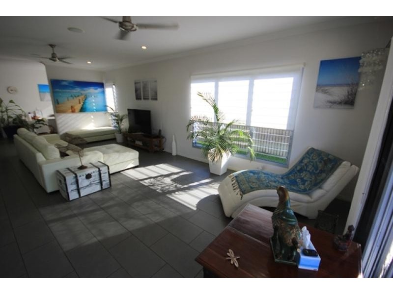 13 Balladonia  Avenue, Mount Low QLD 4818