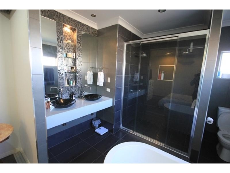 13 Balladonia  Avenue, Mount Low QLD 4818