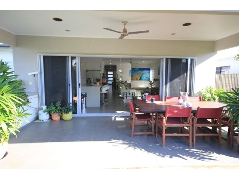 13 Balladonia  Avenue, Mount Low QLD 4818