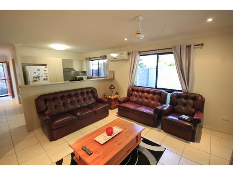 2/9 Jennifer Street, Kelso QLD 4815