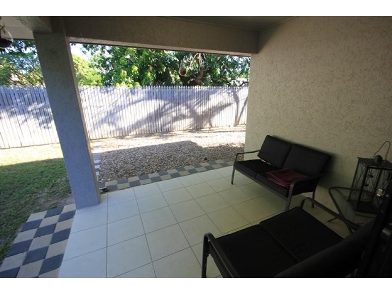 2/9 Jennifer Street, Kelso QLD 4815