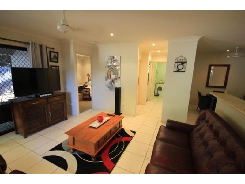 2/9 Jennifer Street, Kelso QLD 4815