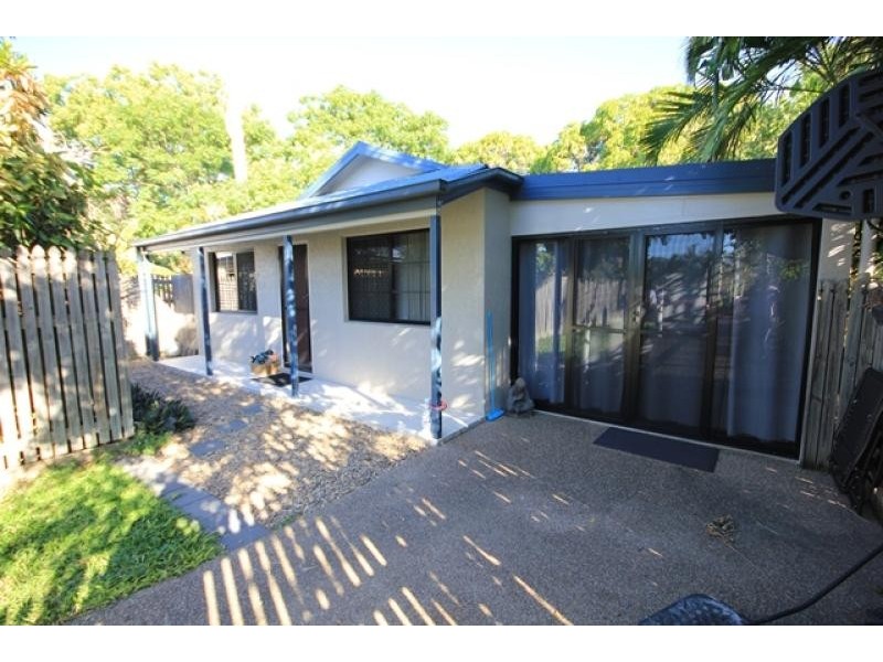 2/9 Jennifer Street, Kelso QLD 4815