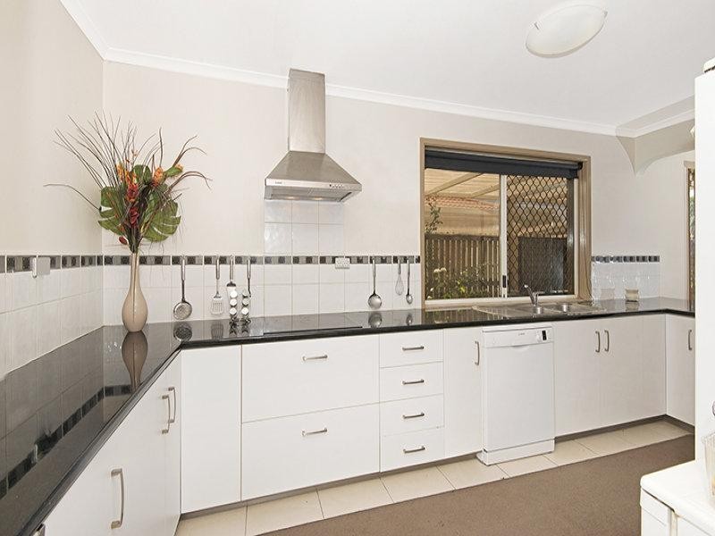 11 Madrid Court, Kirwan QLD 4817