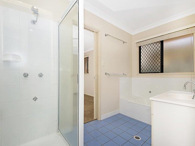 4 Euro Boulevard, Kirwan QLD 4817